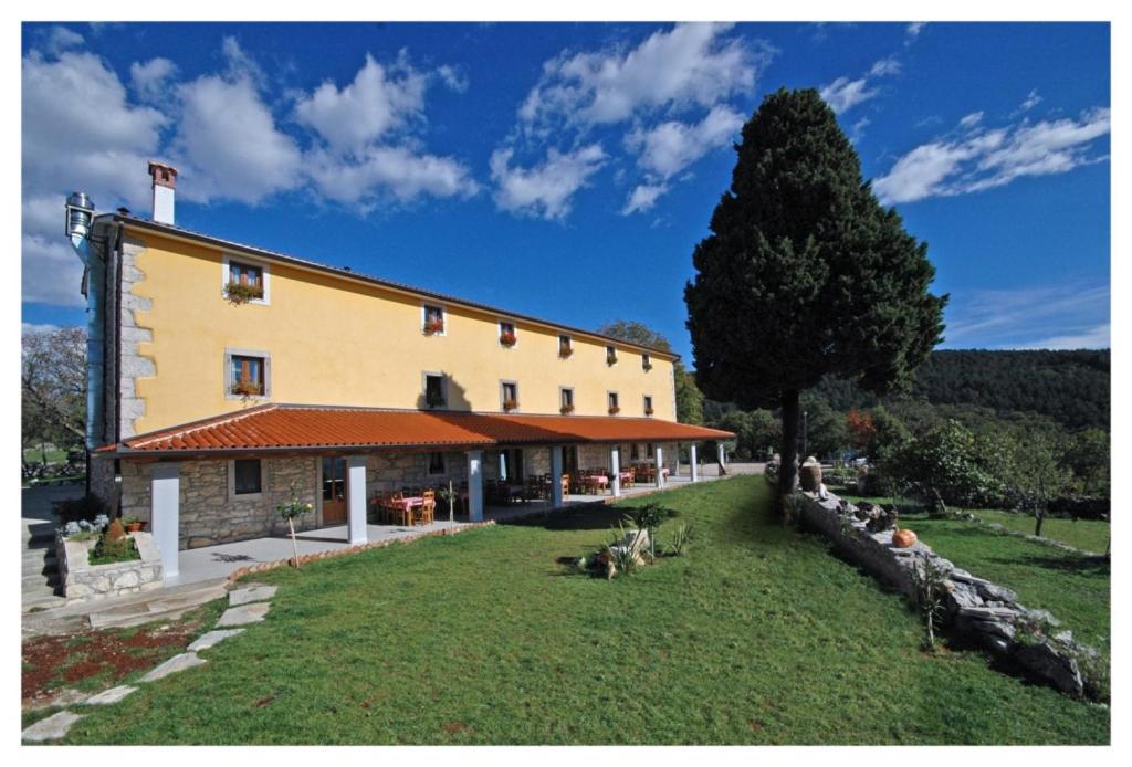 Ripenda Kras Villa Calussovo מראה חיצוני תמונה