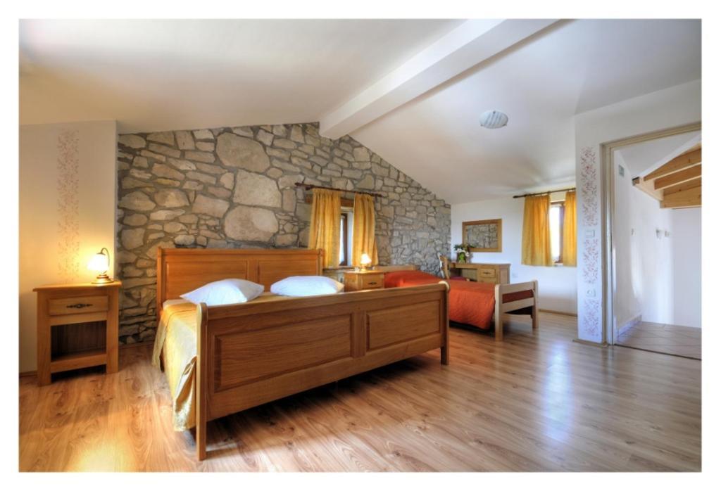Ripenda Kras Villa Calussovo מראה חיצוני תמונה